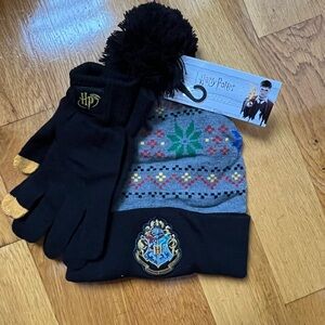 Harry Potter Berkshire Black and Gray Hat and Gloves Set